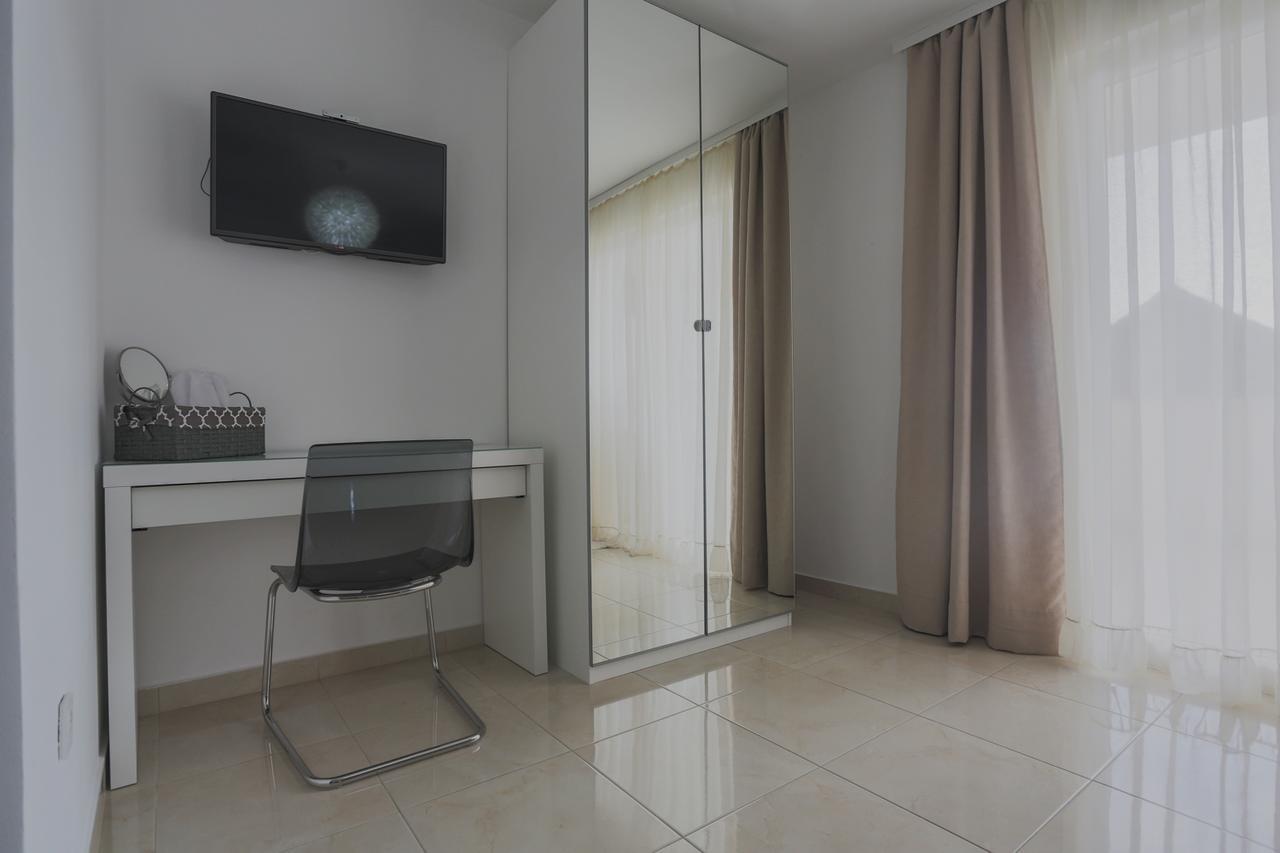 Apartments Maritea Vodice Exterior foto